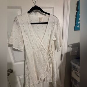 😍Japna White Cotton Eyelet wrap dress size medium